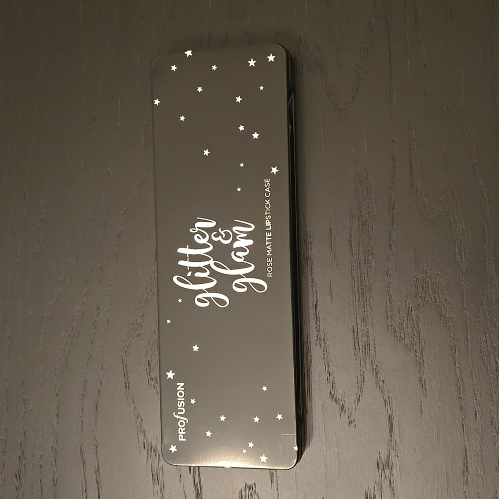 NWT Profusion Cosmetics Metal Lipstick Case with Mirror and Lip Brush - Picture 2 of 3